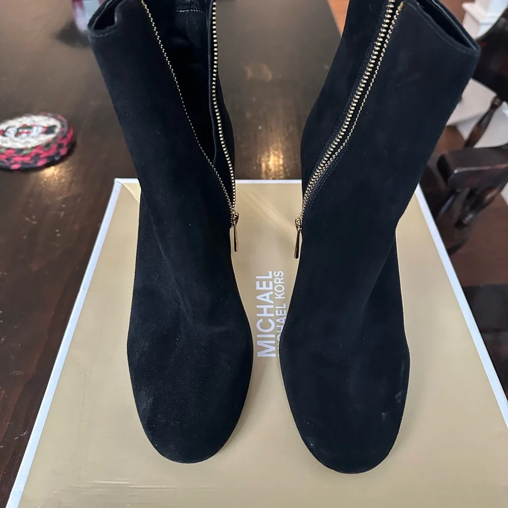 Michael Kors Black Suede Petra Booties with Gold Block Heel - Picture 4 of 5